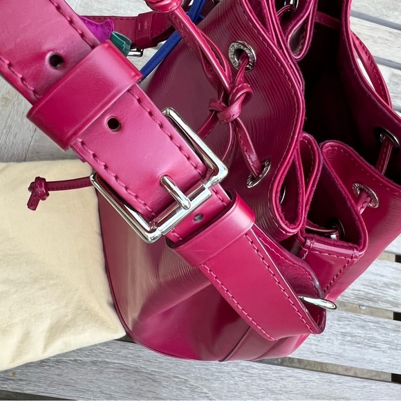 Louis Vuitton Epi Leather Noé MM , 2013 collection- great condition raspberry - Picture 10 of 16